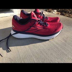 Brooks Glycerin 19 size 9